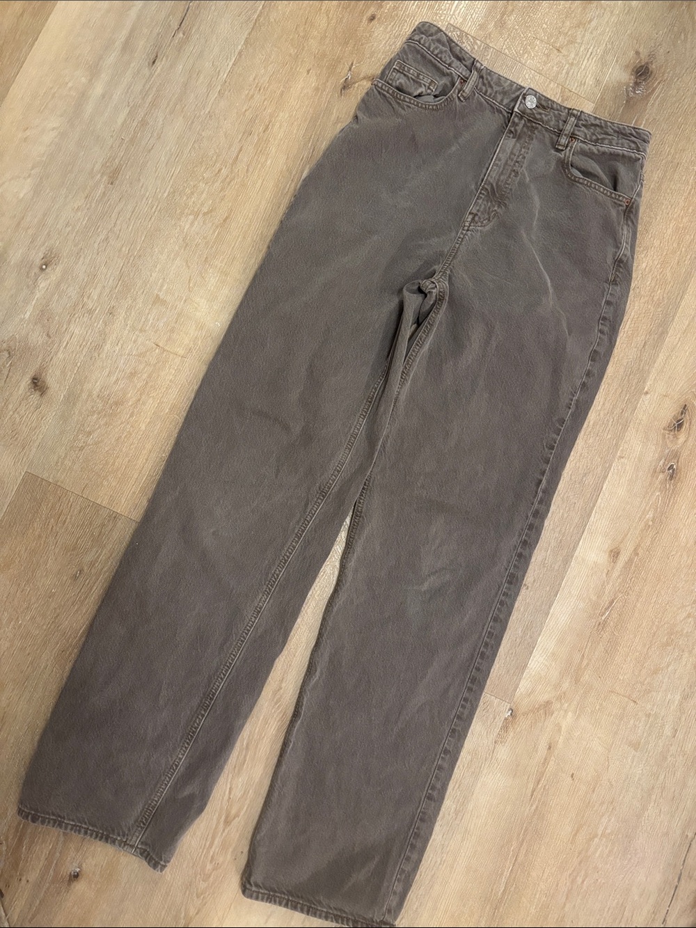 PacSun Women's Straight-Leg Jeans in Brown